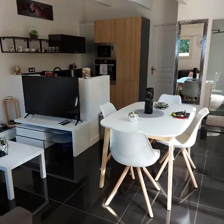 Holiday home Cavaliere Maisonette 4 Personnes Vue Mer Avec Petit Jardin Le Lavandou